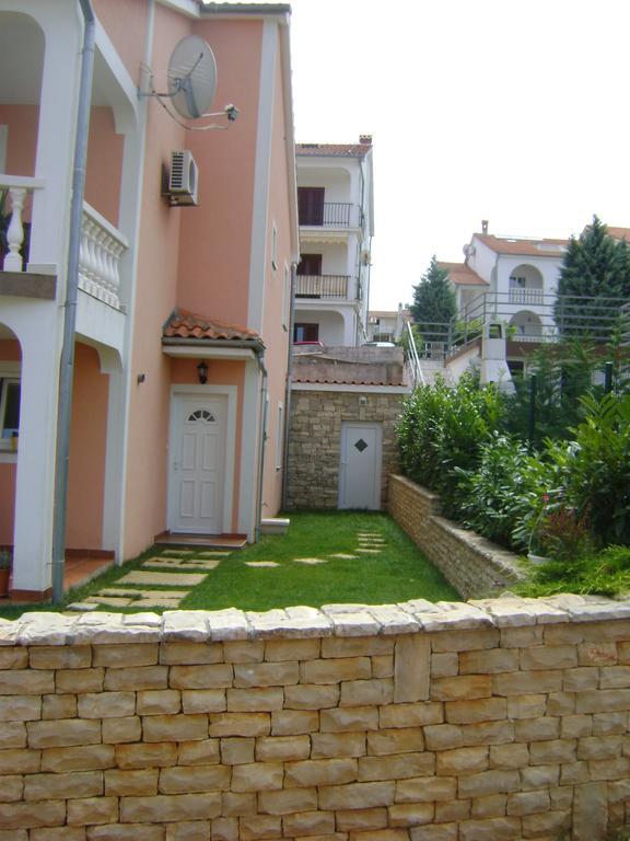 Apartments Krajacic Malinska Exterior foto